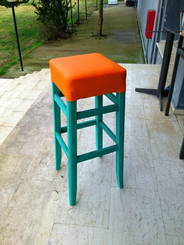 10-1-rotated-e1593425560515.jpg Σκαμπό ξύλινο "Σ10"