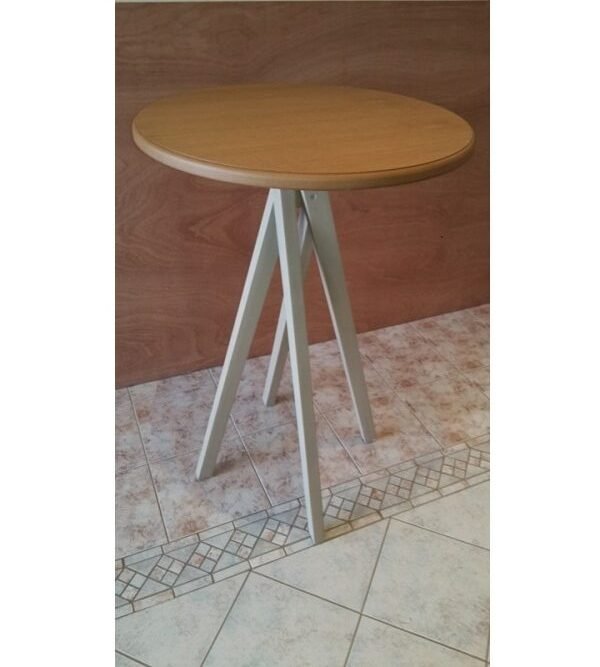 Σταντ ξύλινο "Twist"