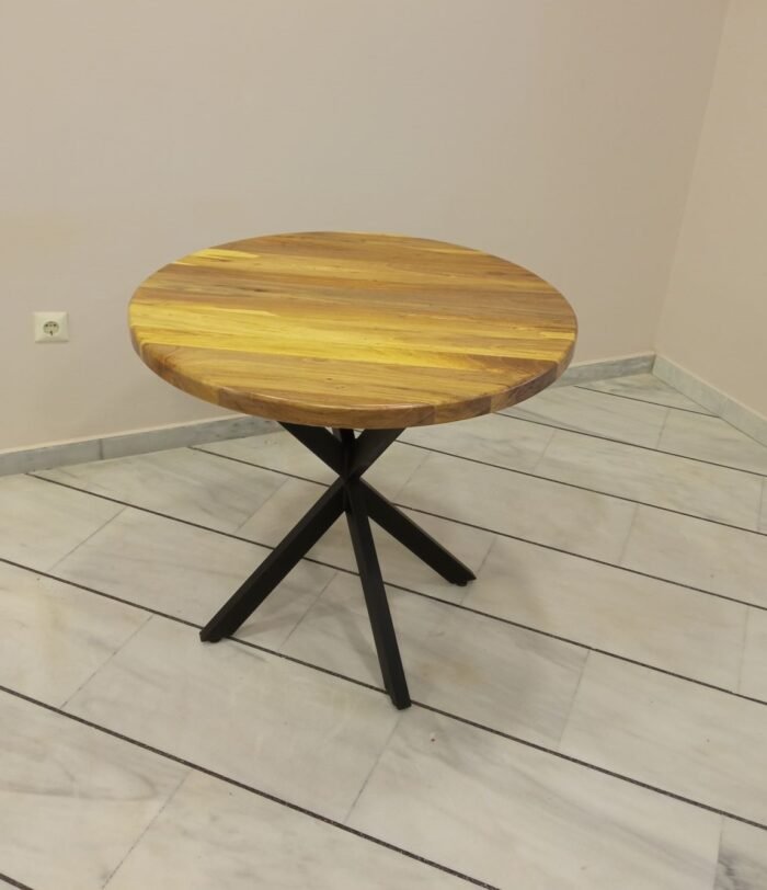 Tραπέζι "Μεταλλικό πόδι πλεχτό"