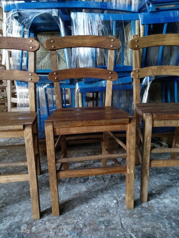 Ξύλινη παραδοσιακή καρέκλα "ΚΑΡΦΩΤΗ"