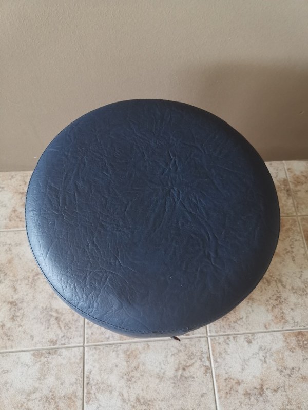 πουφ-3.jpg Σκαμπό χαμηλό "ΠΟΥΦ"